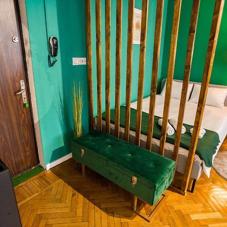 Hacienda Royal Palace - Central Designer Apartment ブカレスト エクステリア 写真
