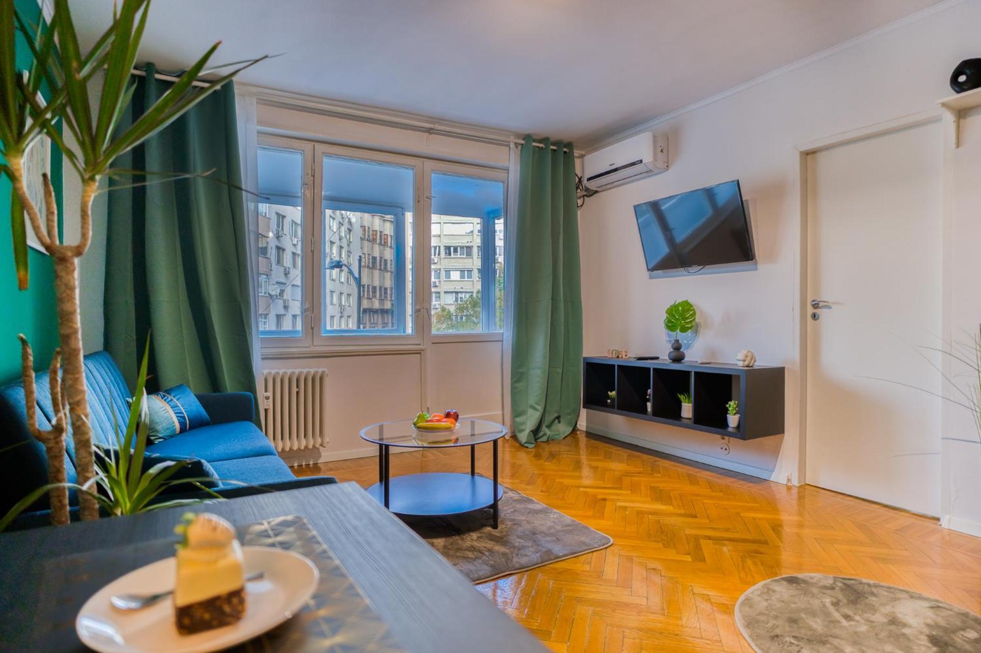 Hacienda Royal Palace - Central Designer Apartment ブカレスト エクステリア 写真