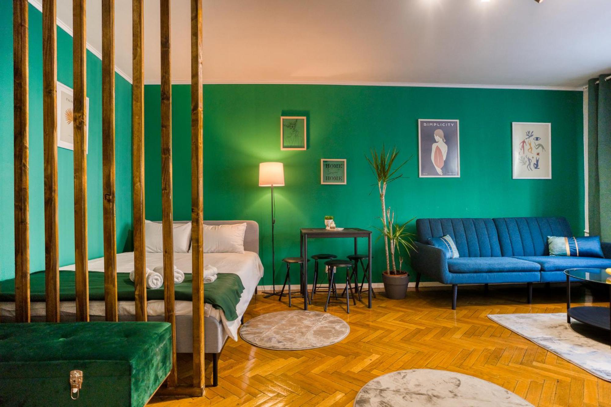 Hacienda Royal Palace - Central Designer Apartment ブカレスト エクステリア 写真