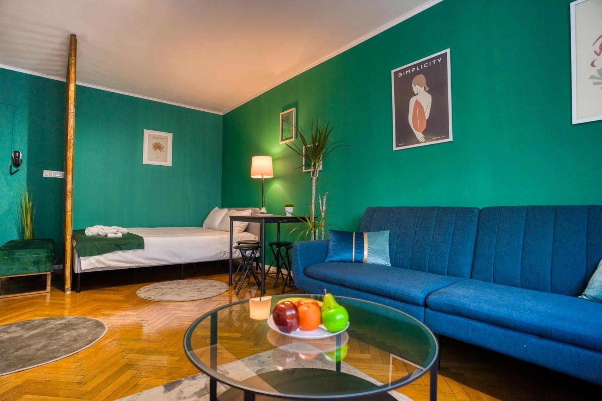 Hacienda Royal Palace - Central Designer Apartment ブカレスト エクステリア 写真