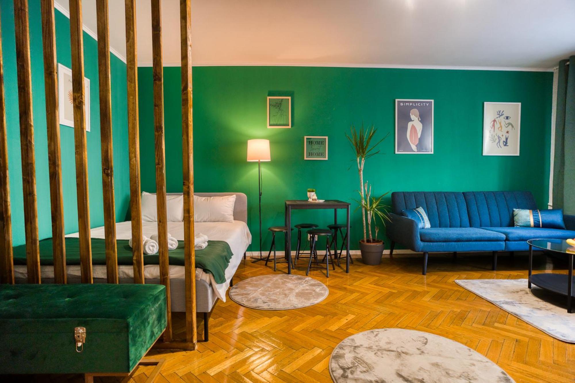 Hacienda Royal Palace - Central Designer Apartment ブカレスト エクステリア 写真